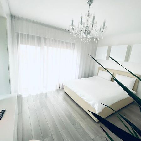 Appartamento Venetia Apartament - Timisoara Esterno foto