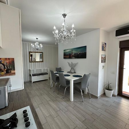 Appartamento Venetia Apartament - Timisoara Esterno foto