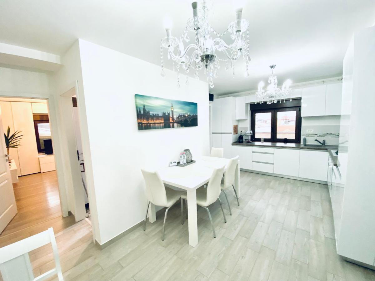 Appartamento Venetia Apartament - Timisoara Esterno foto