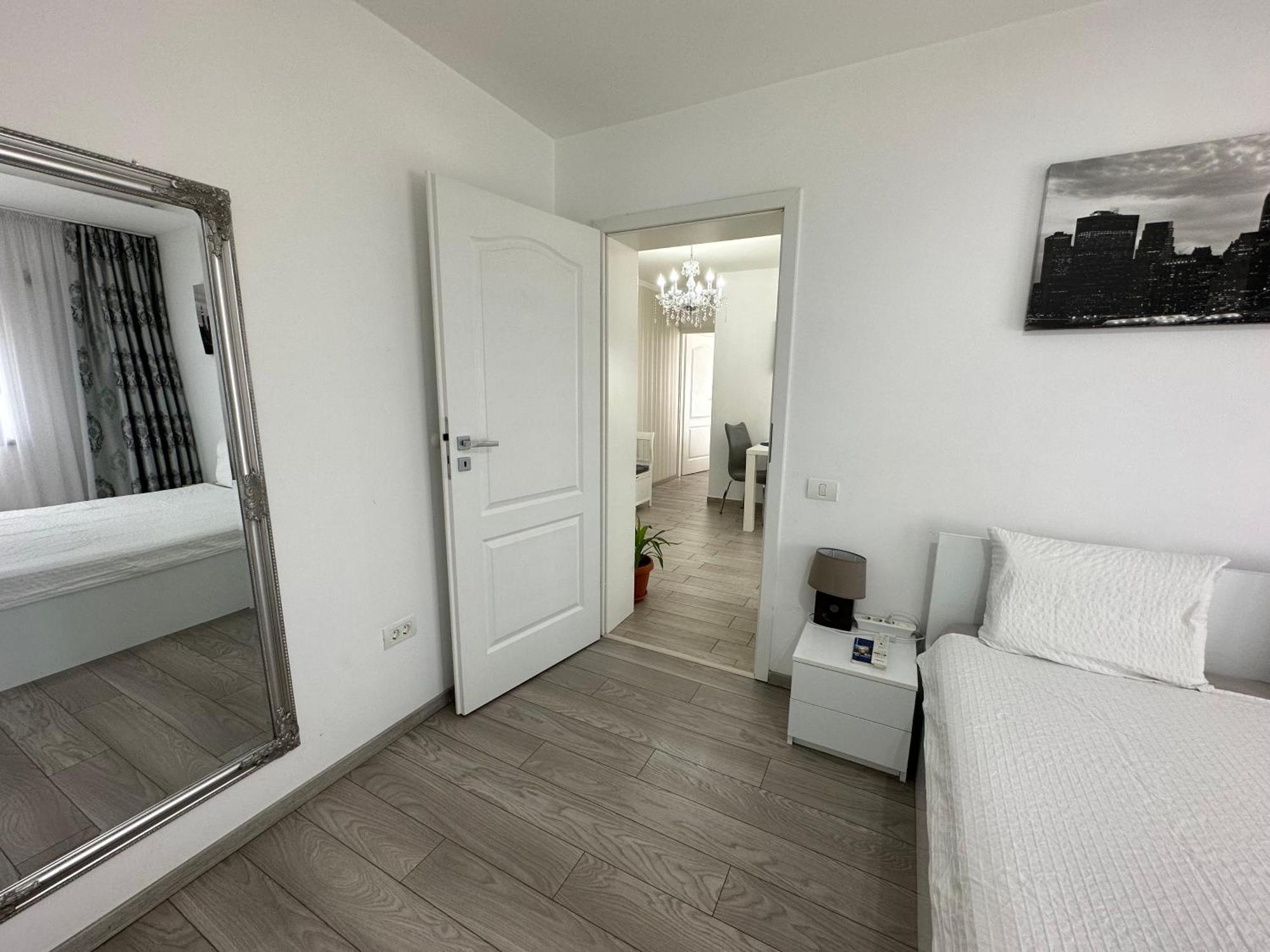 Appartamento Venetia Apartament - Timisoara Esterno foto